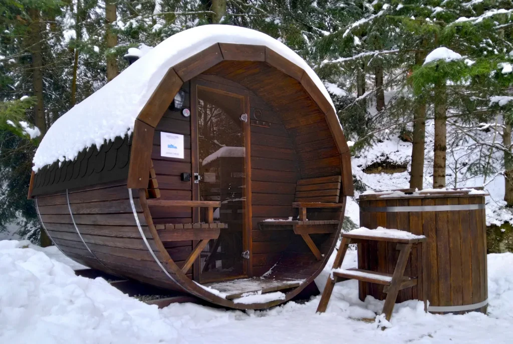 Sauna ogrodowa biberhaus fińska sucha mokra sauny ogrodowe zewnętrzne do ogrodu piec z piecem elektrycznym na drewno harvia huum drewniana biberhaus.com 56