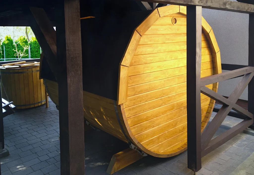 Sauna ogrodowa biberhaus fińska sucha mokra sauny ogrodowe zewnętrzne do ogrodu piec z piecem elektrycznym na drewno harvia huum drewniana biberhaus.com 872