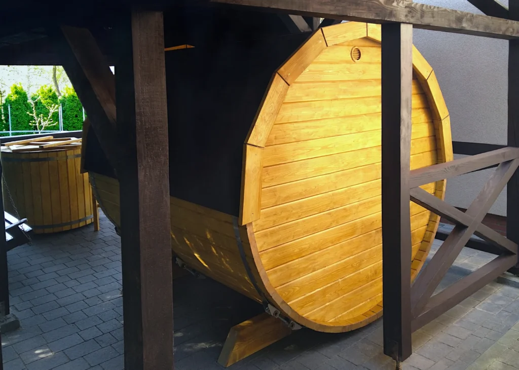 Sauna ogrodowa biberhaus fińska sucha mokra sauny ogrodowe zewnętrzne do ogrodu piec z piecem elektrycznym na drewno harvia huum drewniana biberhaus.com 872